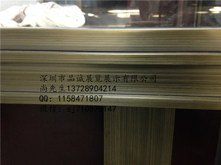 不锈钢珠宝展柜细节图.jpg