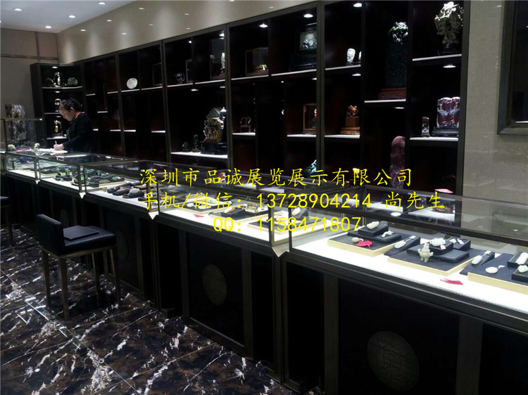 古铜色珠宝展柜.jpg