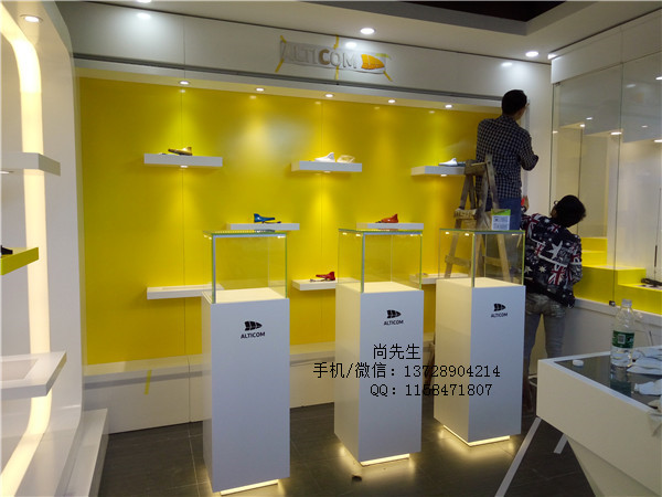 展厅木质展示柜图片.jpg