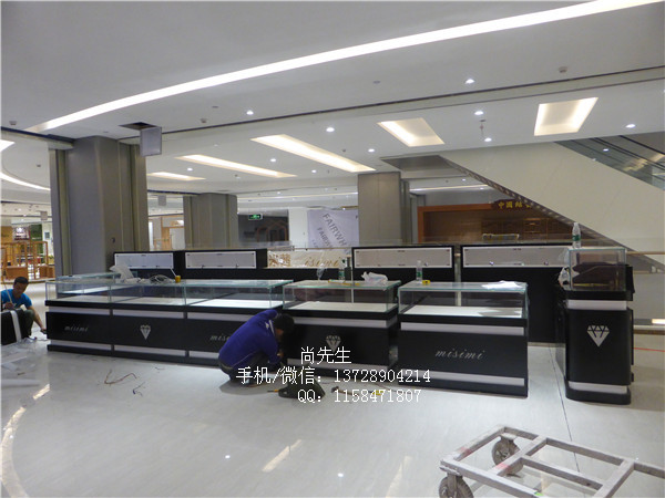 米茜珠宝木质展柜制作.jpg 米茜珠宝木质展柜制作.jpg