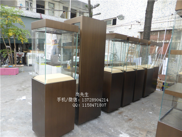 博物馆展示柜.jpg