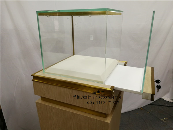 珠宝展示柜图片.jpg