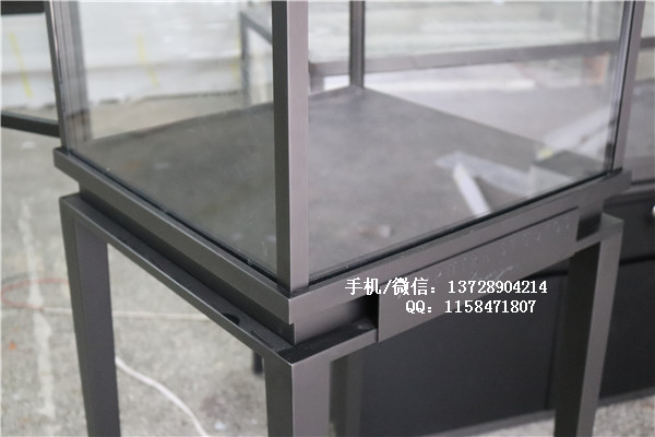 深圳珠宝展示柜.jpg