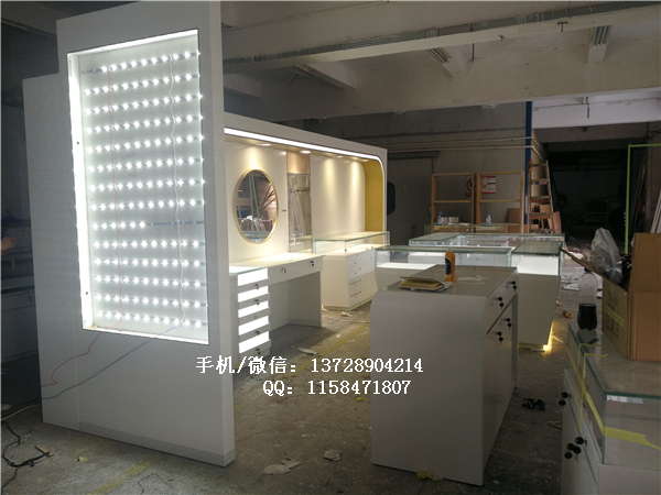 饰品展示柜图片.jpg