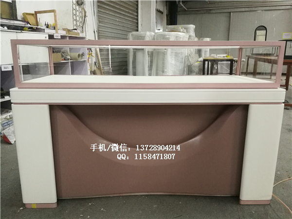 木制珠宝展示柜.jpg
