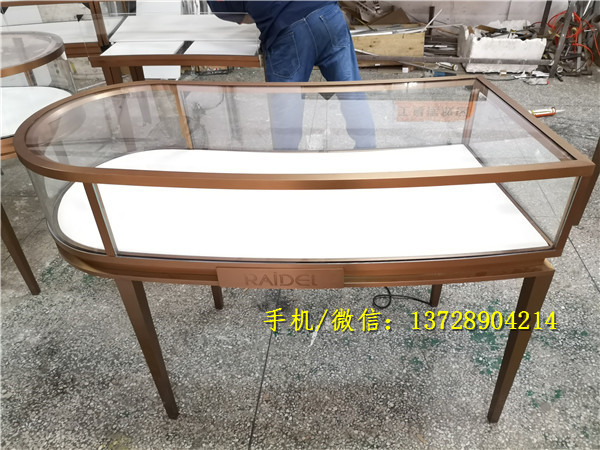 弧形珠宝展示柜.jpg