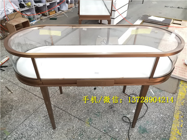 椭圆珠宝展示柜.jpg