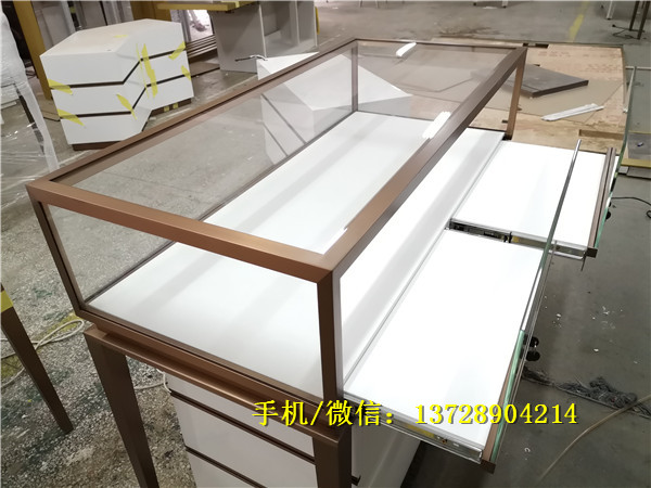 琥珀蜜蜡展示柜.jpg