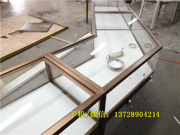 黄金珠宝展示柜.jpg