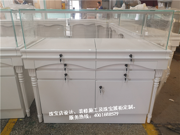 木制珠宝展示柜.jpg