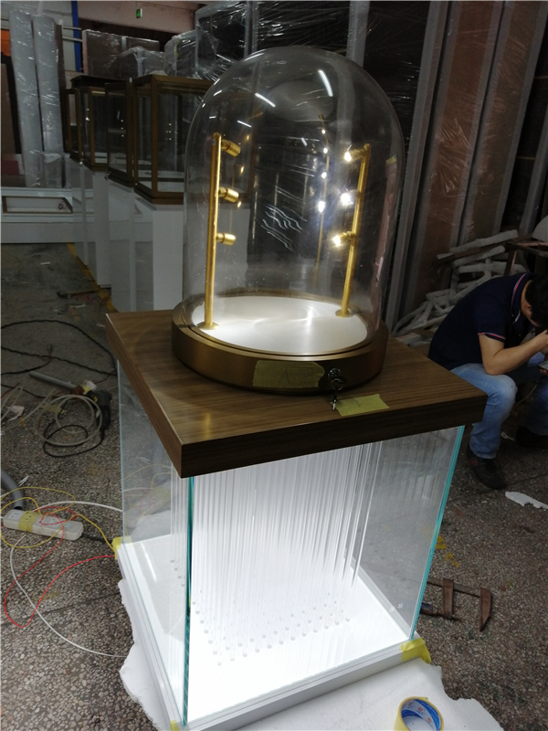 高档珠宝展示柜.jpg