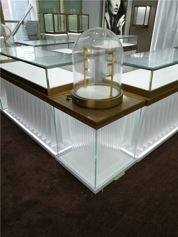精品珠宝展示柜.jpg