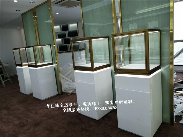 珠宝店独立高柜.jpg
