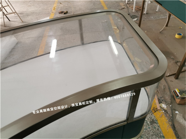 珠宝展示柜.jpg