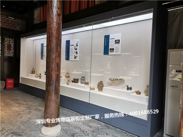 博物馆展柜定制.jpg