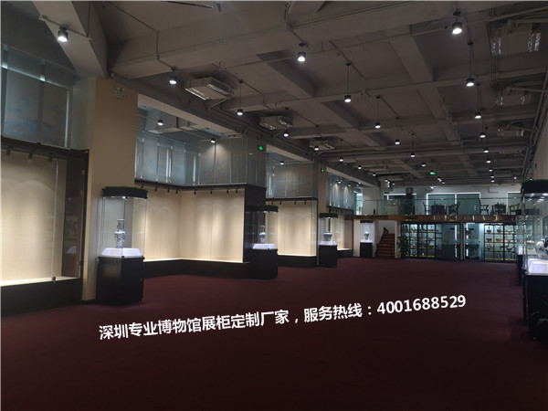 文物展示柜制作.jpg