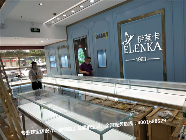 银饰品展柜.jpg