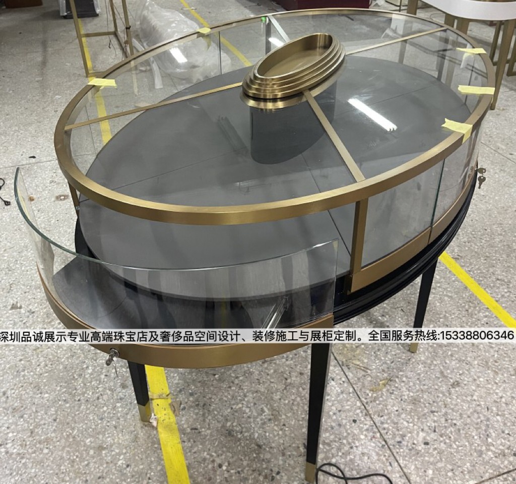 深圳品诚椭圆形珠宝展示柜台设计定制效果.jpg