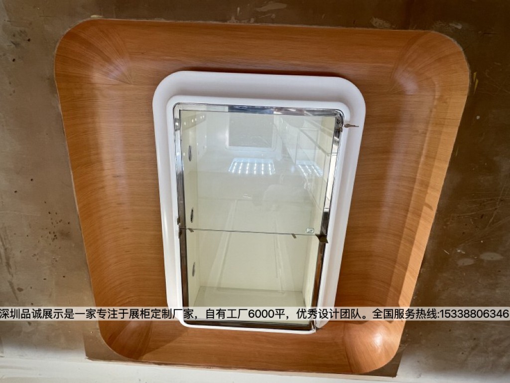 深圳品诚展示名表店展示柜设计定制效果图3.jpg