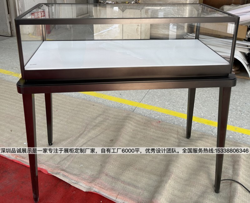 深圳品诚展示黑色珠宝店设计效果4_副本.jpg