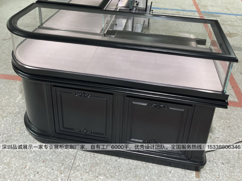 欧式不锈钢黑色珠宝展柜设计效果图，深圳品诚展示案例_副本.jpg