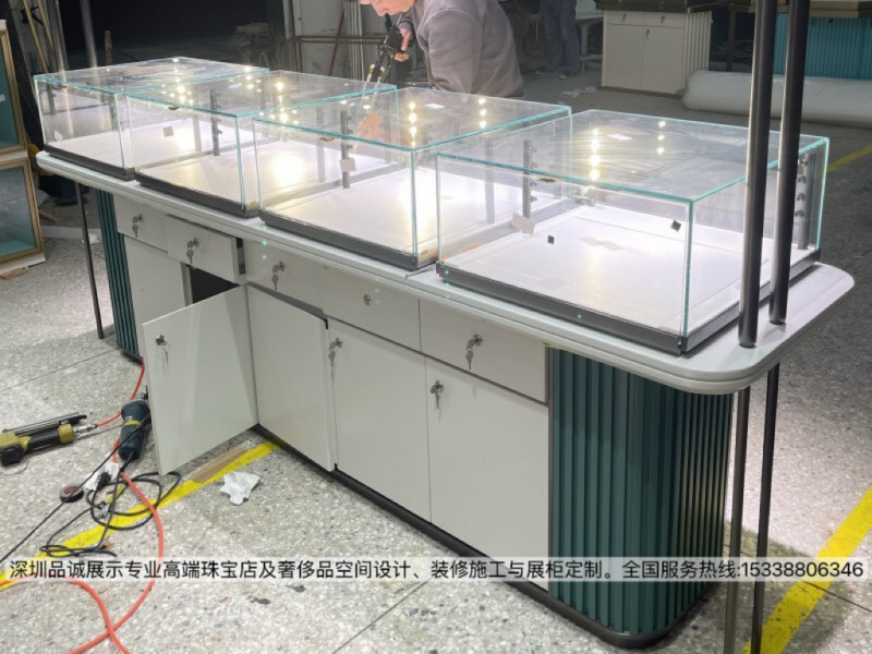 深圳品诚展示银饰品展柜定制效果3_副本.jpg