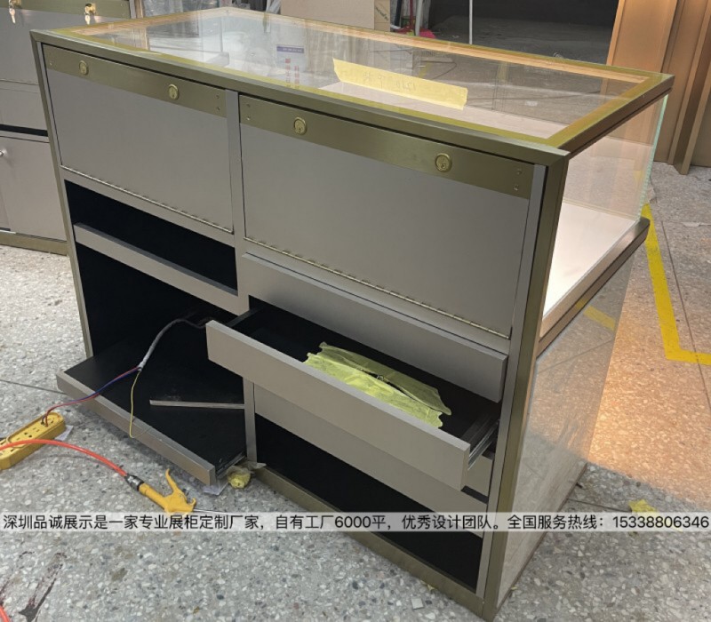 深圳品诚展示珠宝展柜定做效果图_副本.jpg