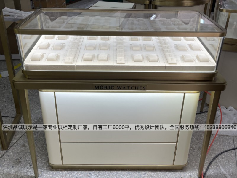 广州珠宝展柜设计效果，深圳品诚_副本.jpg