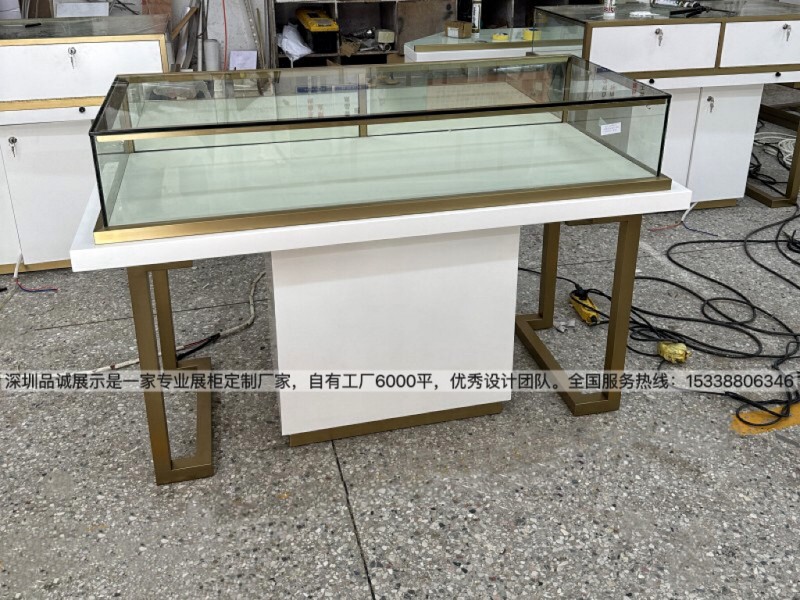 北京烤漆珠宝陈列柜定制查看，深圳品诚案例2_副本.jpg