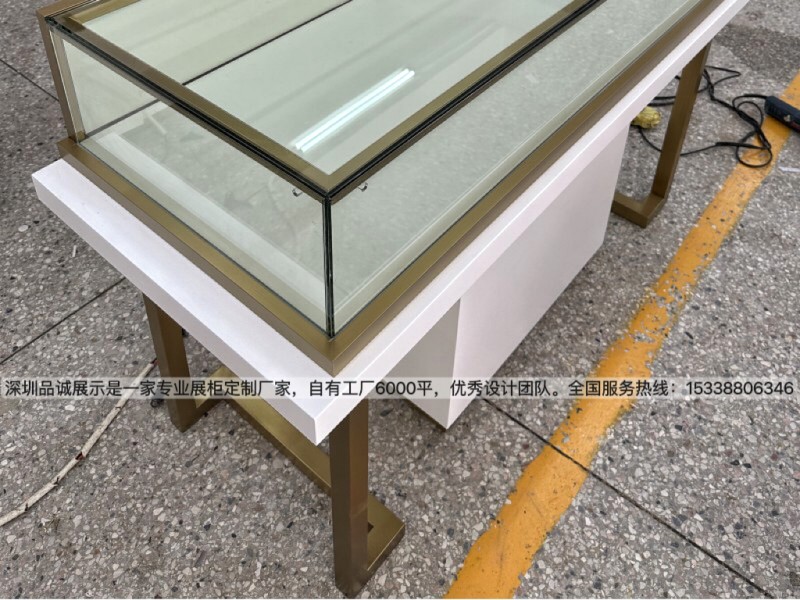 深圳烤漆珠宝柜台设计细节，深圳品诚案例3_副本.jpg