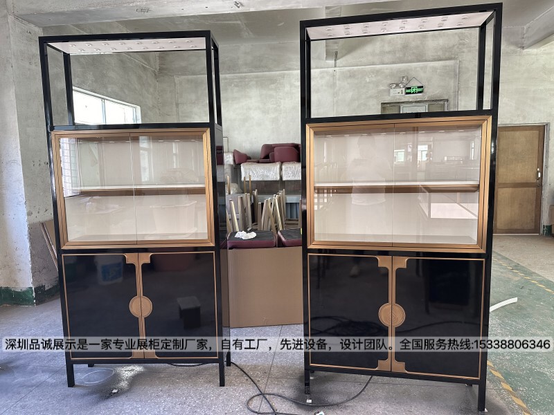 厦门珠宝柜台定制案例，深圳品诚展示_副本.jpg
