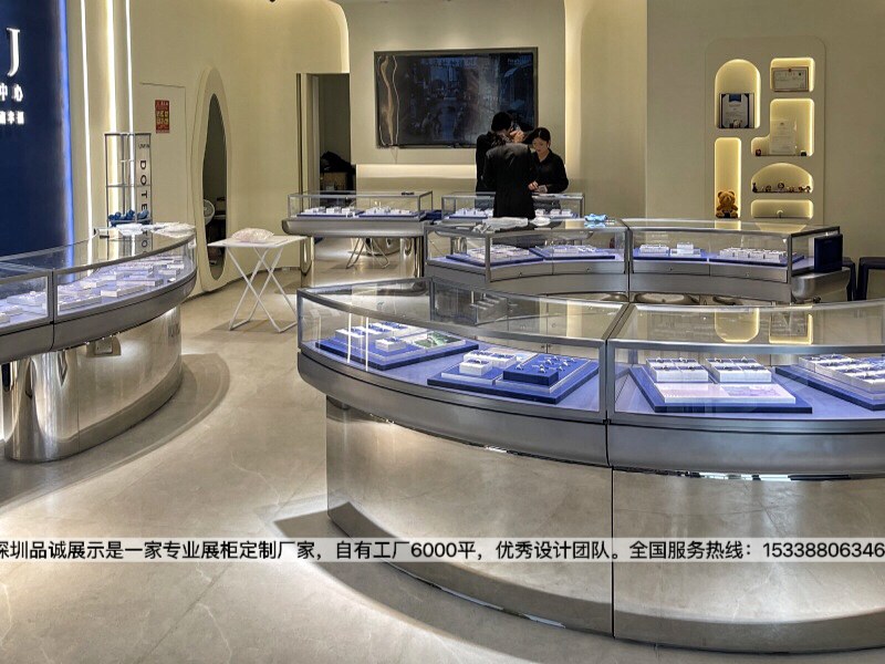 深圳品诚展示镜面珠宝展柜设计案例2_副本.jpg