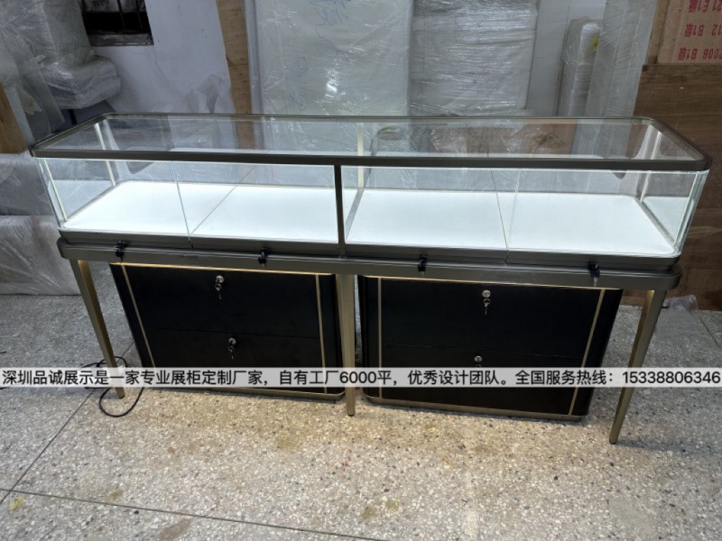 上海珠宝首饰柜设计效果，深圳品诚展示_副本.jpg