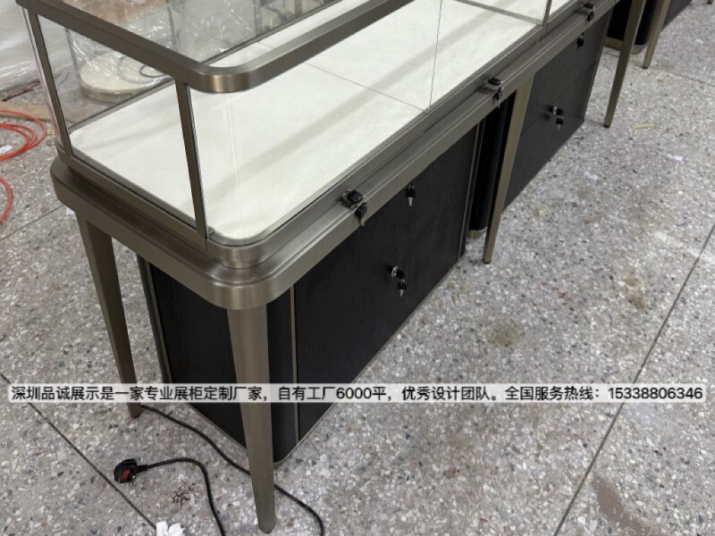 北京珠宝柜定制效果，深圳品诚展示_副本.jpg