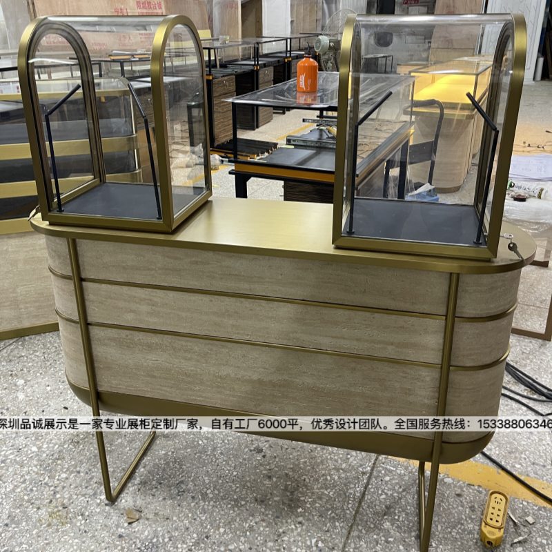 上海珠宝首饰柜定设计效果，深圳品诚展示_副本.jpg