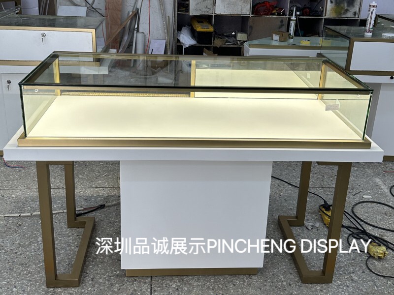 深圳品诚珠宝首饰柜定制暖光效果2_副本.jpg