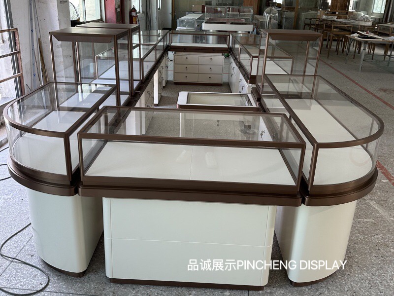 深圳品诚展示中岛珠宝柜台定做细节.jpg