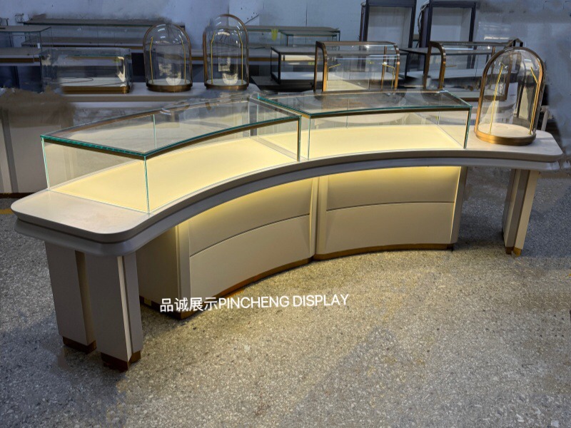 内蒙古珠宝柜台定制，深圳品诚展示1_副本.jpg