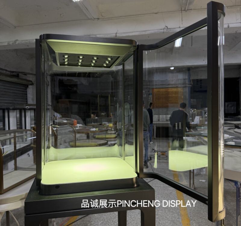 珠宝高柜设计，深圳品诚_副本.jpg