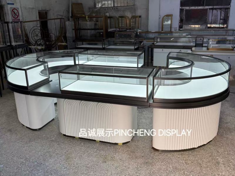 苏州珠宝中岛展柜定制细节，深圳品诚1_副本.jpg