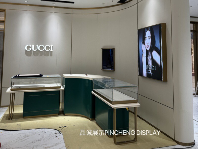 名表展示柜定制，深圳品诚展示.jpg
