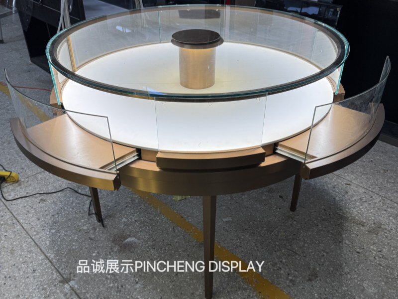 深圳品诚展示，珠宝中岛柜设计_副本.jpg